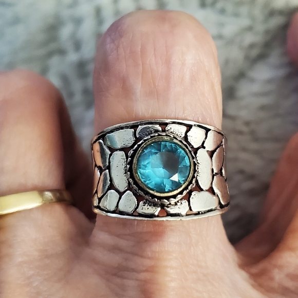 925 Sterling Silver Blue Stone Ring - Picture 1 of 6